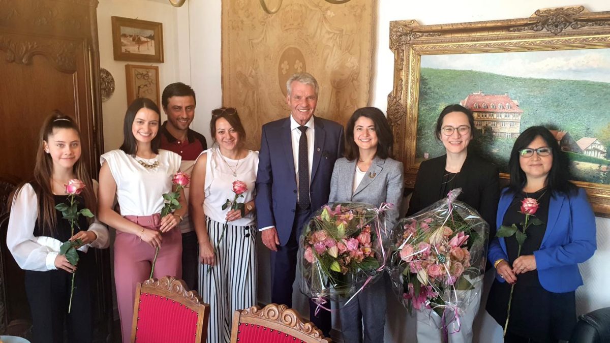 Türkische Generalkonsulin Kaya besucht Kinderhilfswerk ICH e.V. in Stadthagen
