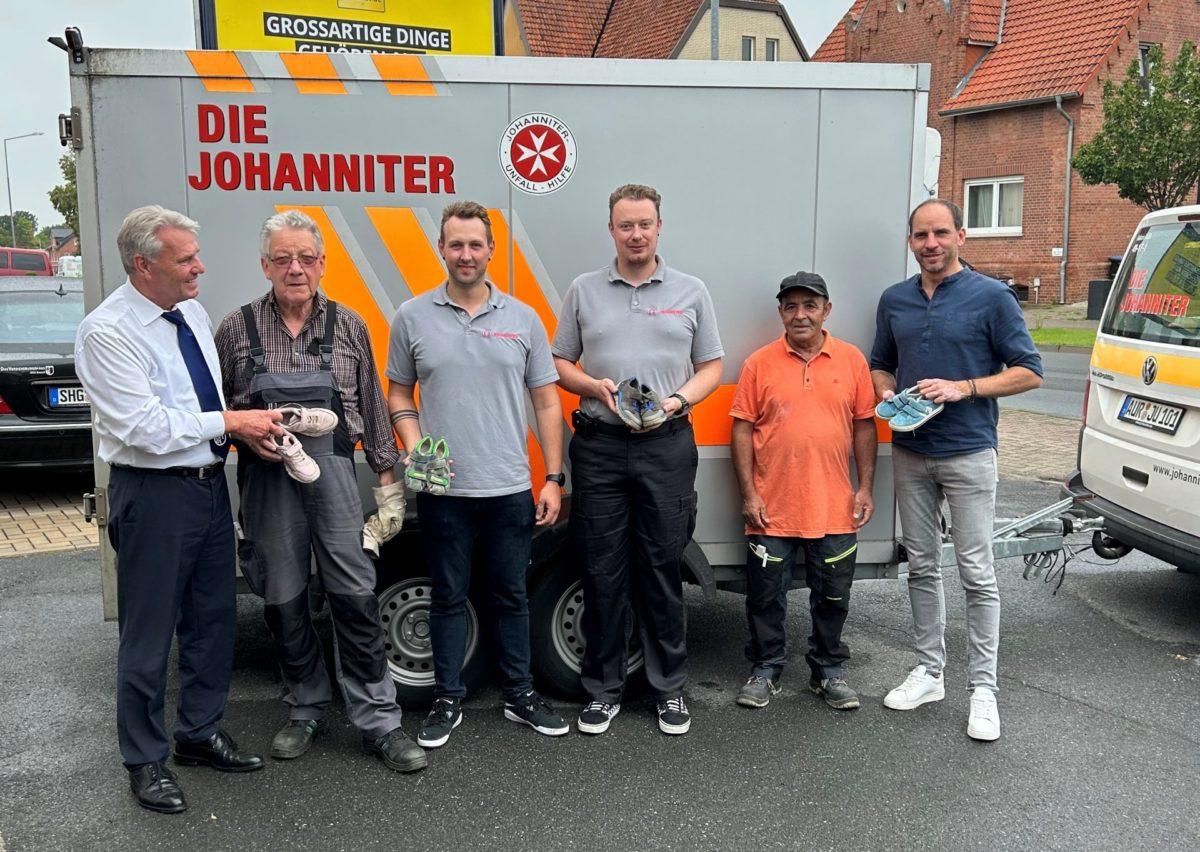 Kleine Füße - große Sorgen: Johanniter liefern Schuhe in Stadthagen an