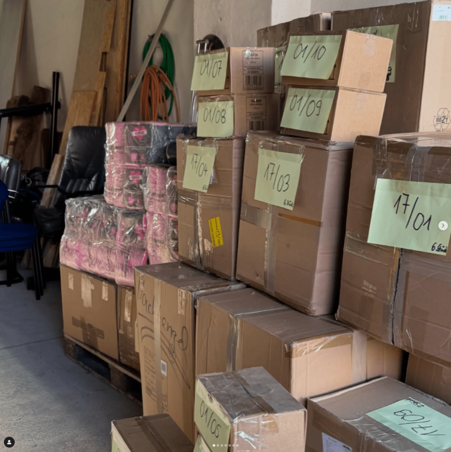 Gepackte Kartons für Nachtengel Hannover